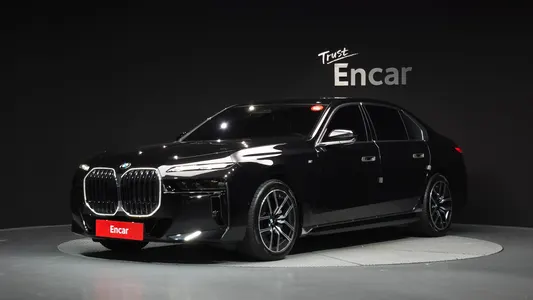 BMW 7 Series (G70) 740i xDrive M 2024