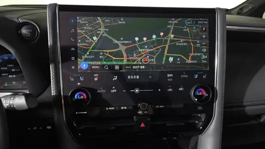 Toyota 4 2.5 HEV AWD 2025 12