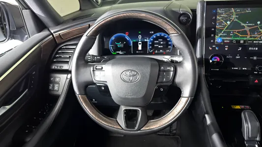 Toyota 4 2.5 HEV AWD 2025 13