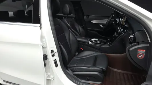 Mercedes-Benz C-Class W205 C220 d 2018 10