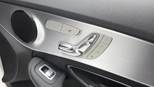 Mercedes-Benz C-Class W205 C220 d 2018 34