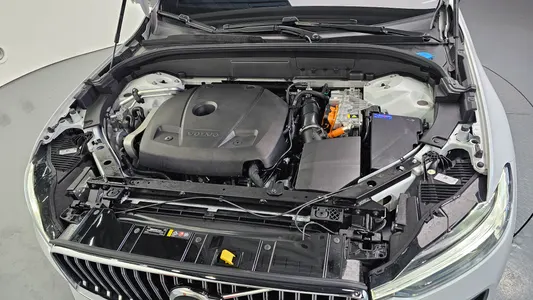 Volvo XC60 2 T8 2025 6