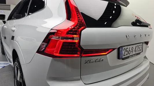 Volvo XC60 2 T8 2025 24