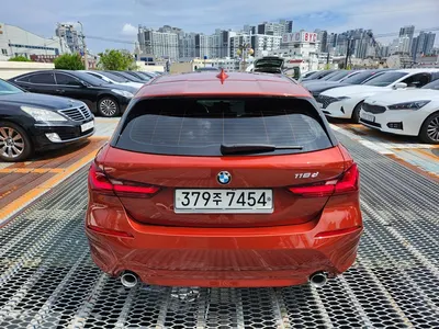 BMW 1 Series (F40) 118d 2020 5