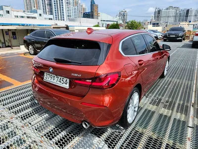 BMW 1 Series (F40) 118d 2020 6