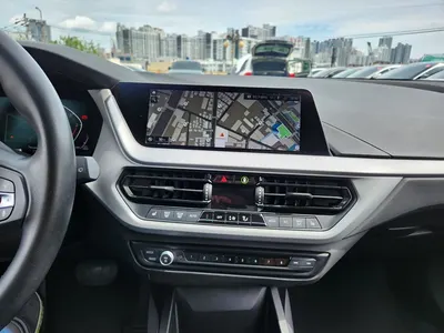 BMW 1 Series (F40) 118d 2020 18