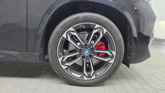 BMW iX1 (U11) xDrive 30 M 2023 4