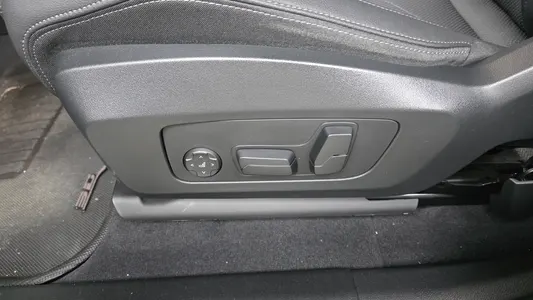 BMW iX1 (U11) xDrive 30 M 2023 32