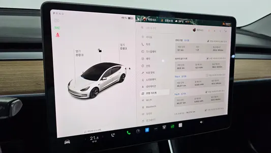 Tesla 3 AWD 2020 8