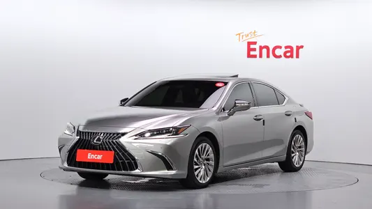 Lexus ES300h 7 2023