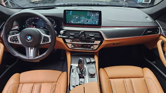 BMW 5 Series (G30) 520i M 2023 7