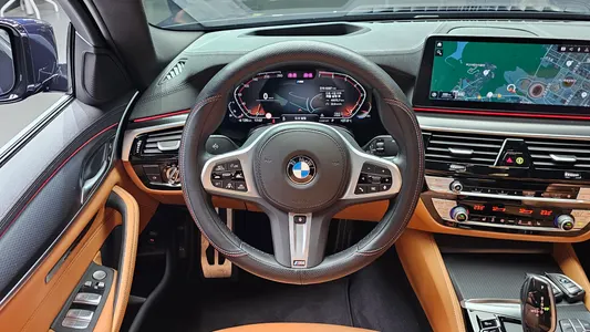 BMW 5 Series (G30) 520i M 2023 13