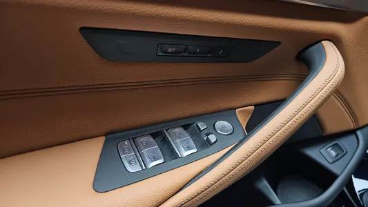 BMW 5 Series (G30) 520i M 2023 29