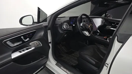 Mercedes-Benz EQE V295 EQE350+ 2023 10