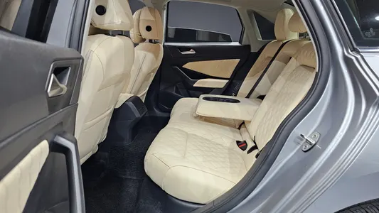 Volkswagen 7 1.4 TSI 2021 10