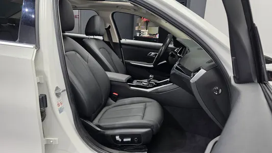 BMW 3 Series (G20) 320d 2019 10