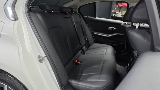 BMW 3 Series (G20) 320d 2019 11