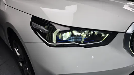 BMW 5 Series (G60) 530i xDrive 2024 22
