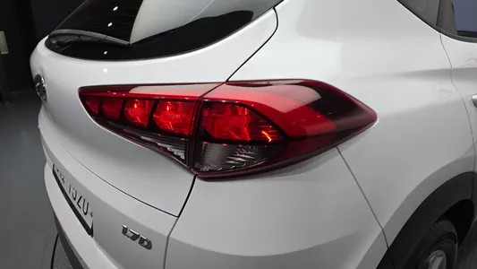 Hyundai Tucson 1.7 2WD 2017 24