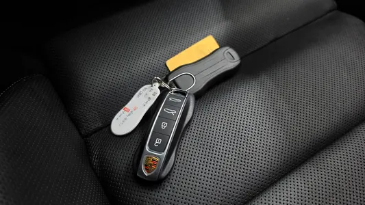 Porsche 타이칸 4S 2021 15