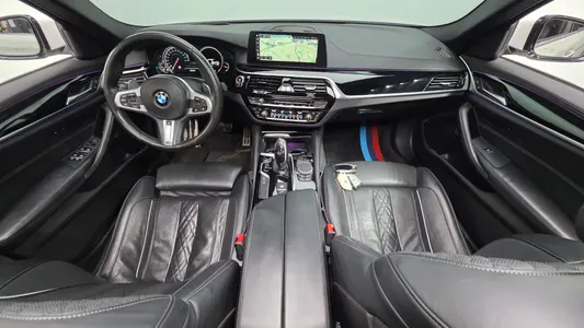 BMW 5 Series (G30) 520d M 2018 7