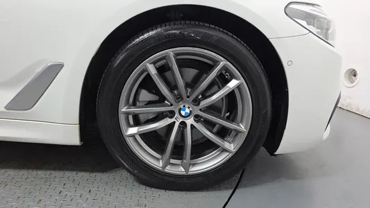 BMW 5 Series (G30) 520d M 2018 21