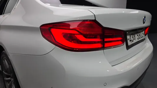 BMW 5 Series (G30) 520d M 2018 23