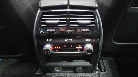 BMW 5 Series (G30) 520d M 2018 30