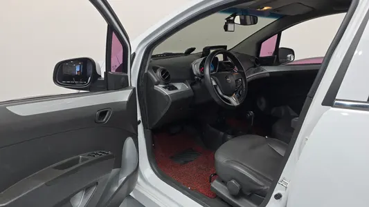 Chevrolet Spark LT 2015 10