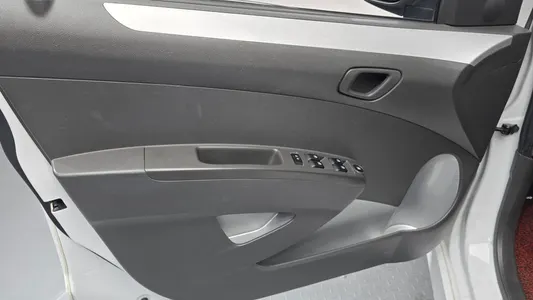 Chevrolet Spark LT 2015 25