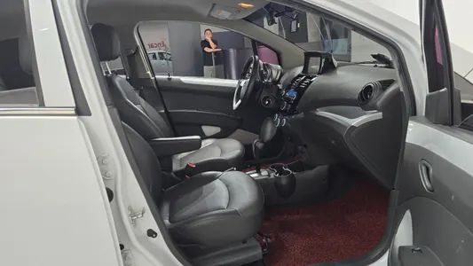 Chevrolet Spark LT 2015 27