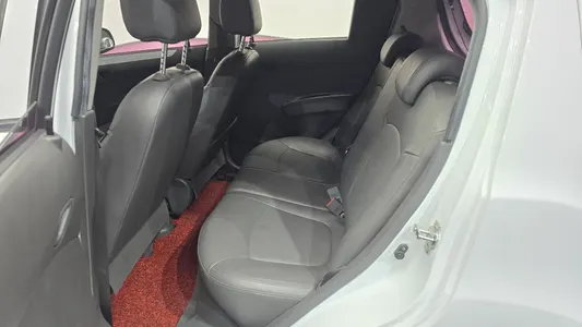 Chevrolet Spark LT 2015 29