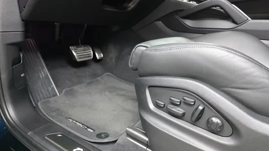 Porsche (PO536) 4.0 GT 2022 28
