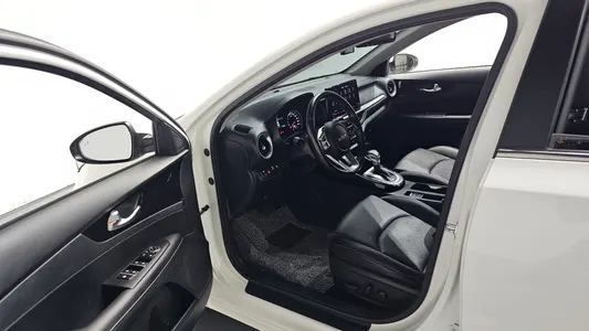 Kia K3 2 1.6 2022 10