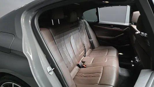 BMW 5 Series (G30) 530i xDrive M 2022 11