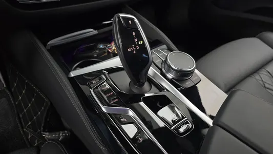 BMW 6 Series GT (G32) 630i xDrive M 2023 9