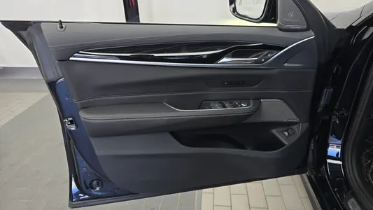 BMW 6 Series GT (G32) 630i xDrive M 2023 24