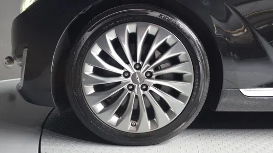 Genesis EQ900 3.3 T-GDI AWD 2016 5