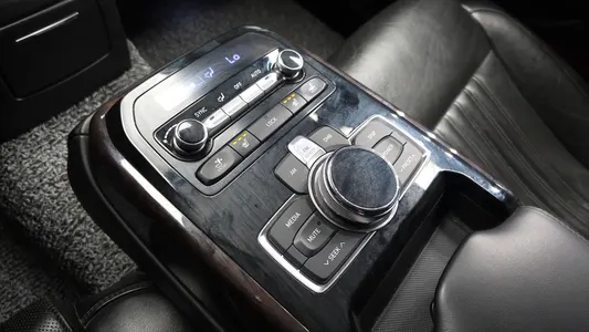 Genesis EQ900 3.3 T-GDI AWD 2016 19
