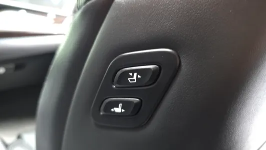 Genesis EQ900 3.3 T-GDI AWD 2016 34
