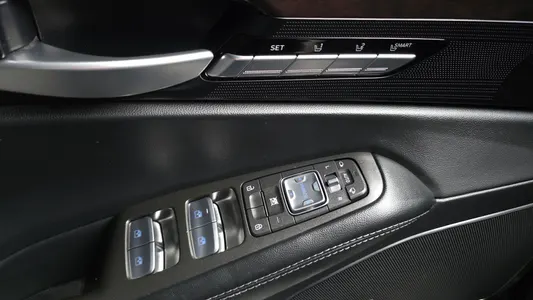 Genesis EQ900 3.3 T-GDI AWD 2016 29