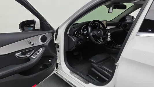 Mercedes-Benz C-Class W205 C200 2015 10