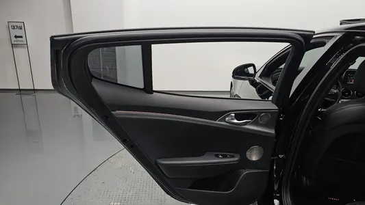 Kia Stinger 3.3 AWD 2019 25