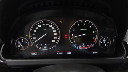 BMW 6 Series (F12) 640i 2013 8