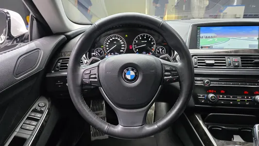 BMW 6 Series (F12) 640i 2013 13