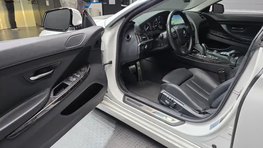 BMW 6 Series (F12) 640i 2013 10