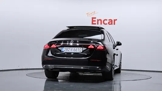 Mercedes-Benz E-Class W214 E300 4MATIC 2024 4