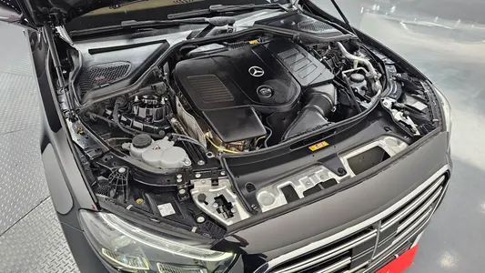 Mercedes-Benz E-Class W214 E300 4MATIC 2024 6