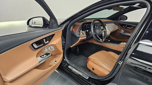 Mercedes-Benz E-Class W214 E300 4MATIC 2024 10
