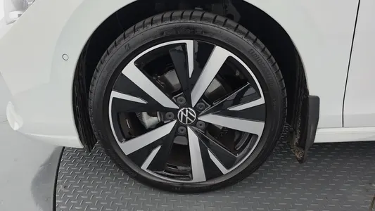 Volkswagen 8 2.0 TDI 2026 5